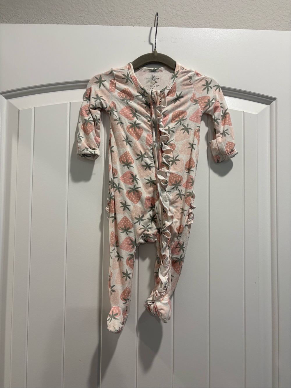 Caden Lane Berry Happy Strawberry Ruffle Zipper Footie 0-3M